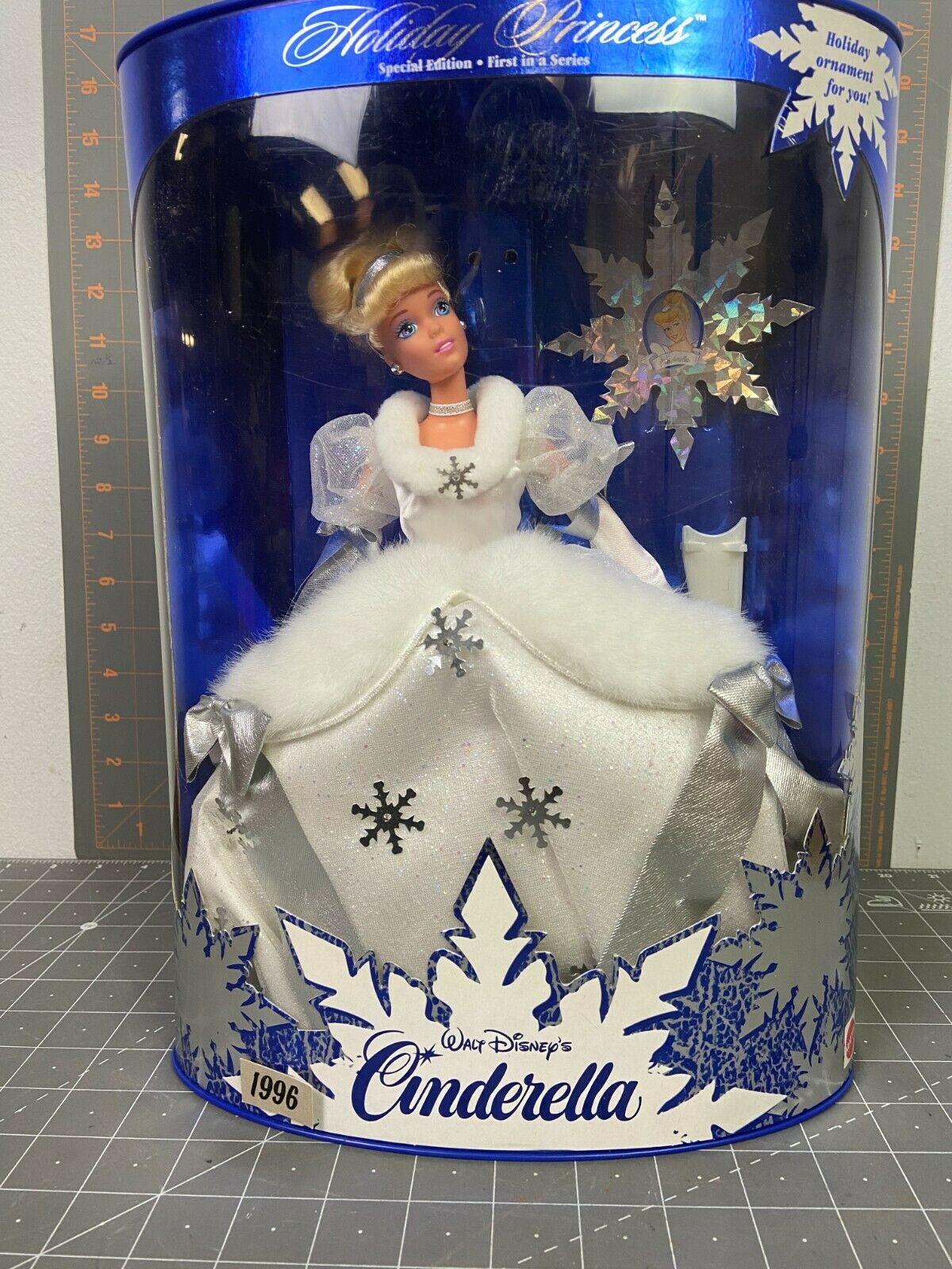 1996 Holiday Princess Special Edition Cinderella #16090 Open Complete