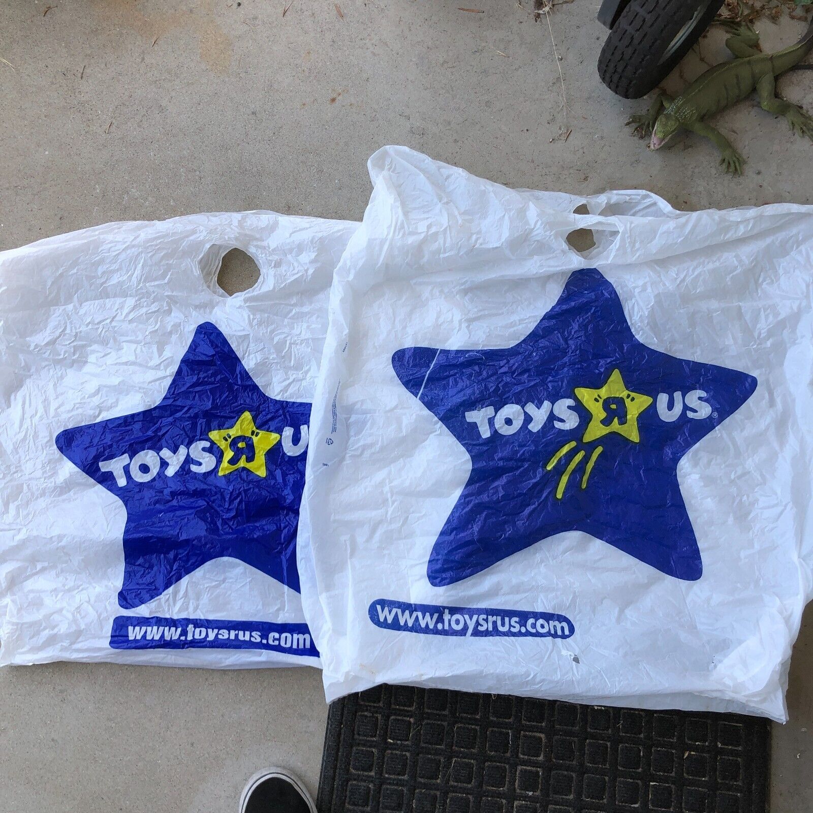 Lot Of 2: Vintage Toys’r’us Large Plastic Shopping Bag 29 X 30 Star Bags Jumbo