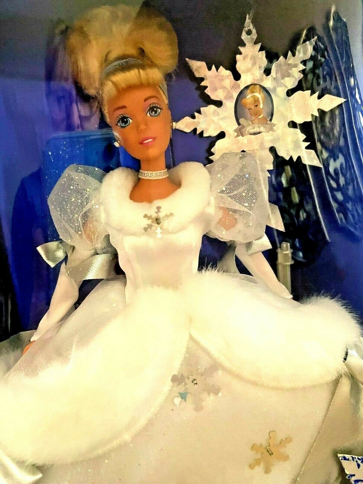 Walt Disney Cinderella Holiday Princess 1996