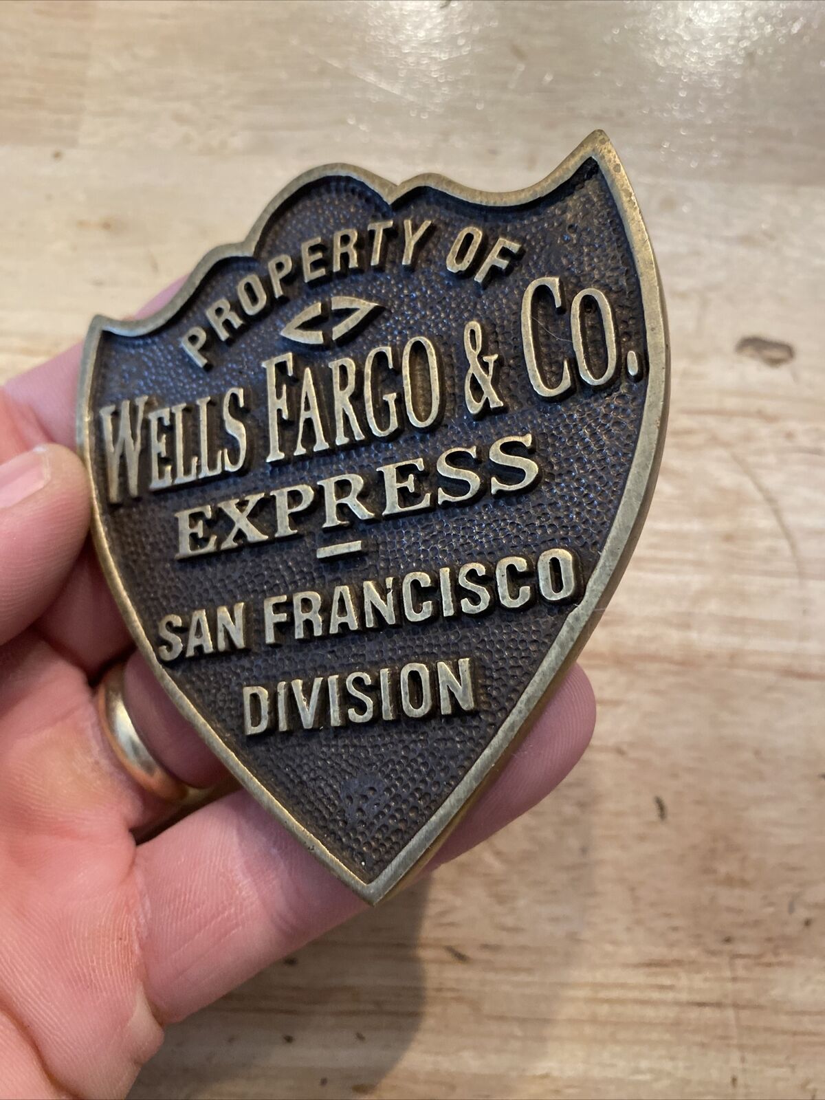 Wells Fargo Stagecoach Paperweight Western Metal San Francisco Collector 🎁